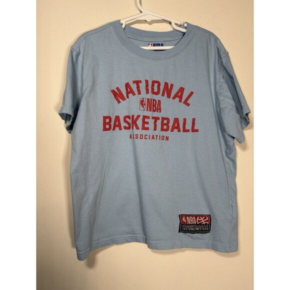 NBA T-Shirt Boys Size 10-12 Light Blue Red Basketball Sports - Picture 1 of 6